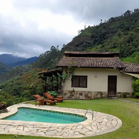 Casa Alpina Com Vista Panoramica De Lumiar Villa Nova Friburgo Exterior photo