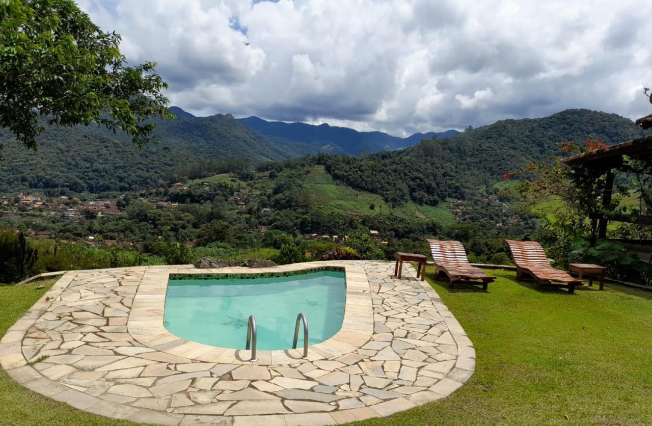Casa Alpina Com Vista Panoramica De Lumiar Villa Nova Friburgo Exterior photo