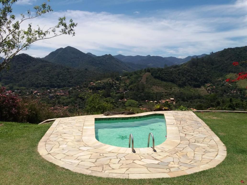 Casa Alpina Com Vista Panoramica De Lumiar Villa Nova Friburgo Exterior photo